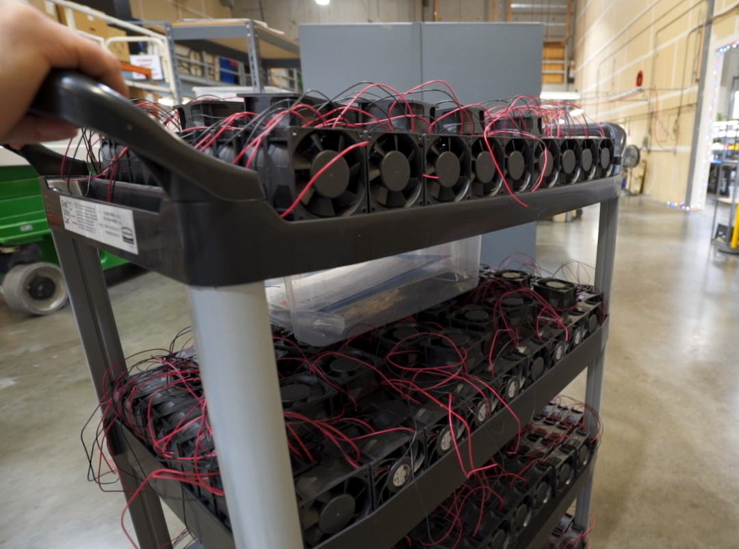 cable assemblies with fans